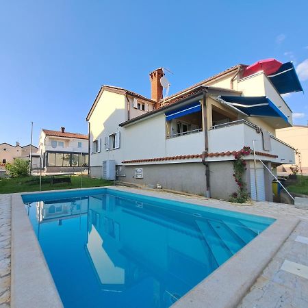 Casa Antonio With Swimming Pool Lägenhet Novigrad Istria Exteriör bild