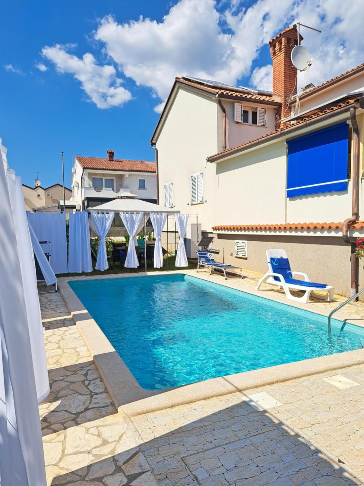 Casa Antonio With Swimming Pool Lägenhet Novigrad Istria Exteriör bild